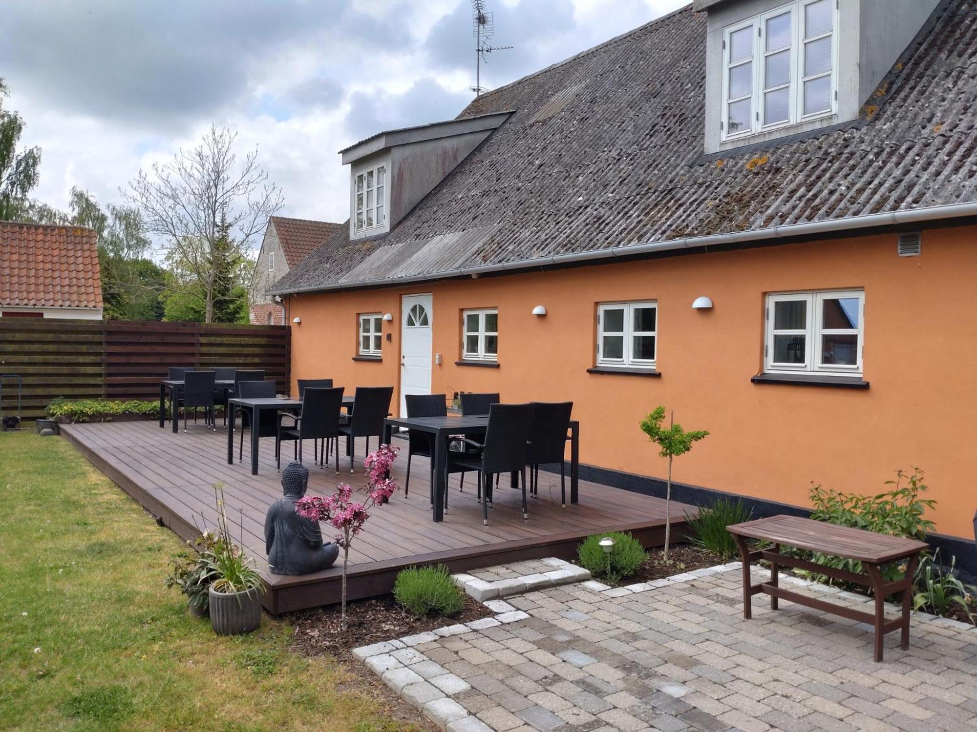 Akaciegaarden Bed & Breakfast Harlev  Экстерьер фото